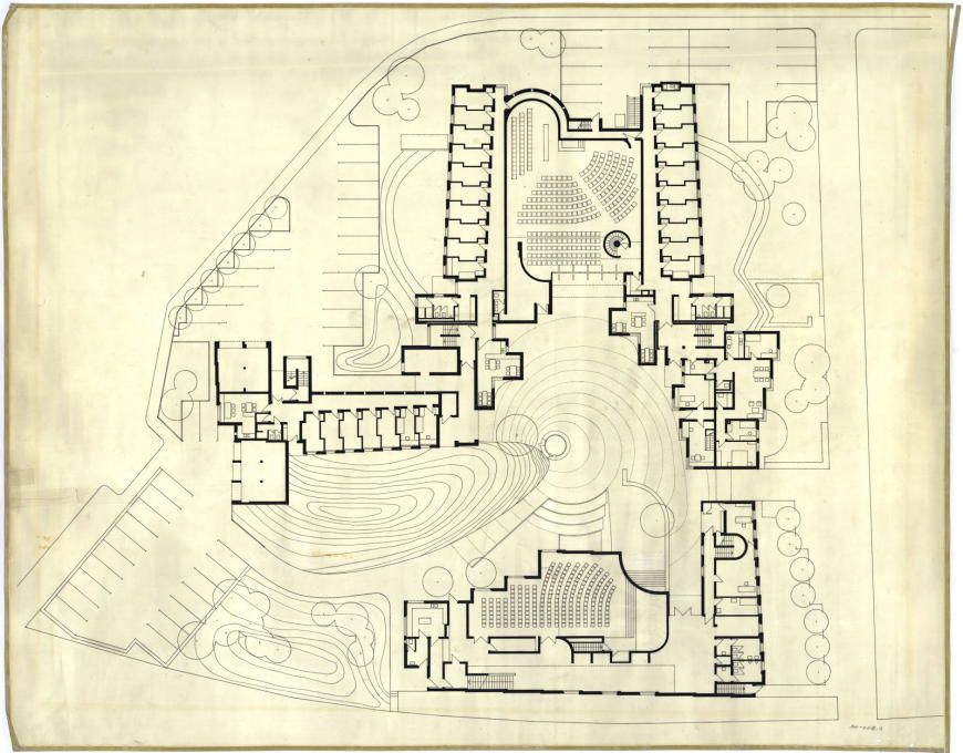 Abb.: Ernst Gisel, Zentrum der Evangelischen Studentengemeinde und Universitätskirche Mainz, 1964/1967–1969. Grundriss Erdgeschoss