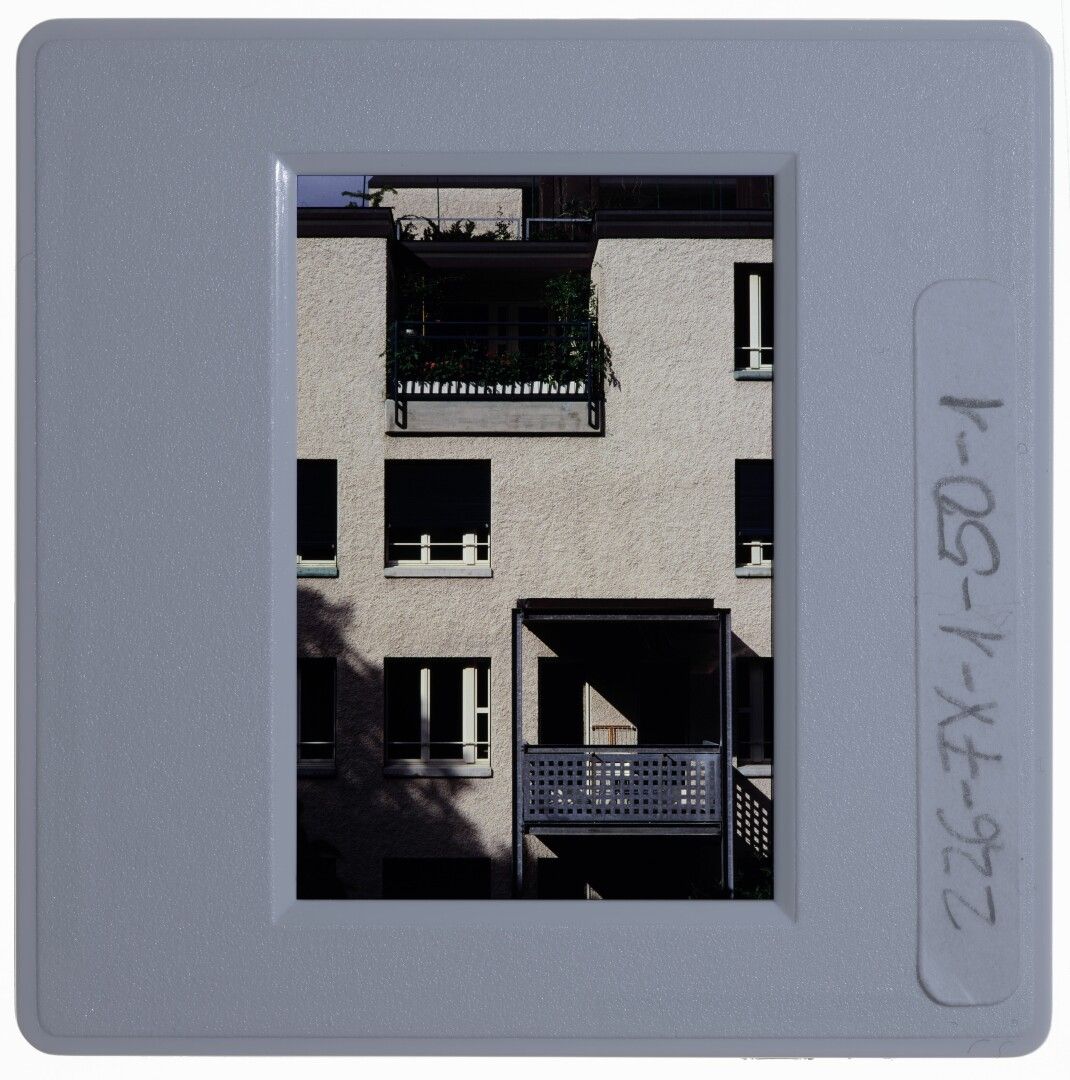 Foto: Georg Gisel (Foto), Geschosswohnungsbau Wettingerwies, Zürich, von Ernst Gisel, um 1980